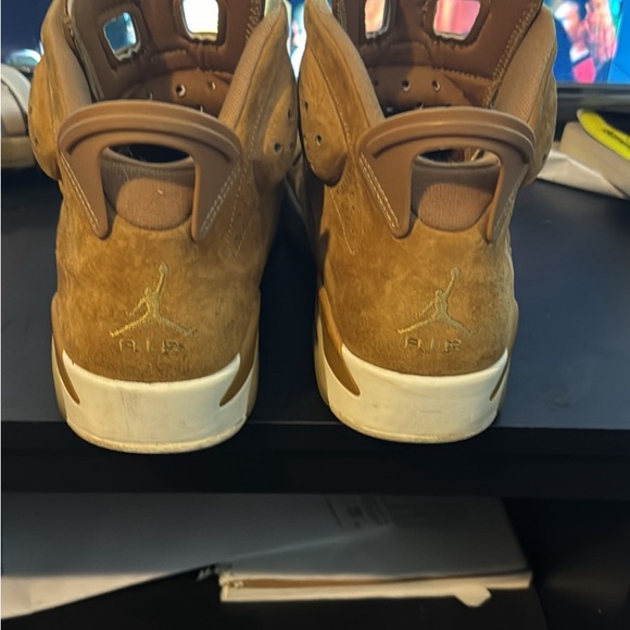 Wheat Jordan 6's - Picture 4 of 6